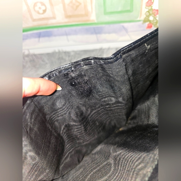 Prada Black Nylon Compact Wallet (GUC)(READ DESCRIPTION) - Picture 7 of 8